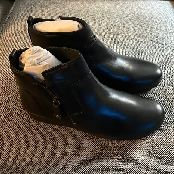 Sol Casual Booties Black Leather - Picture 1 of 4
